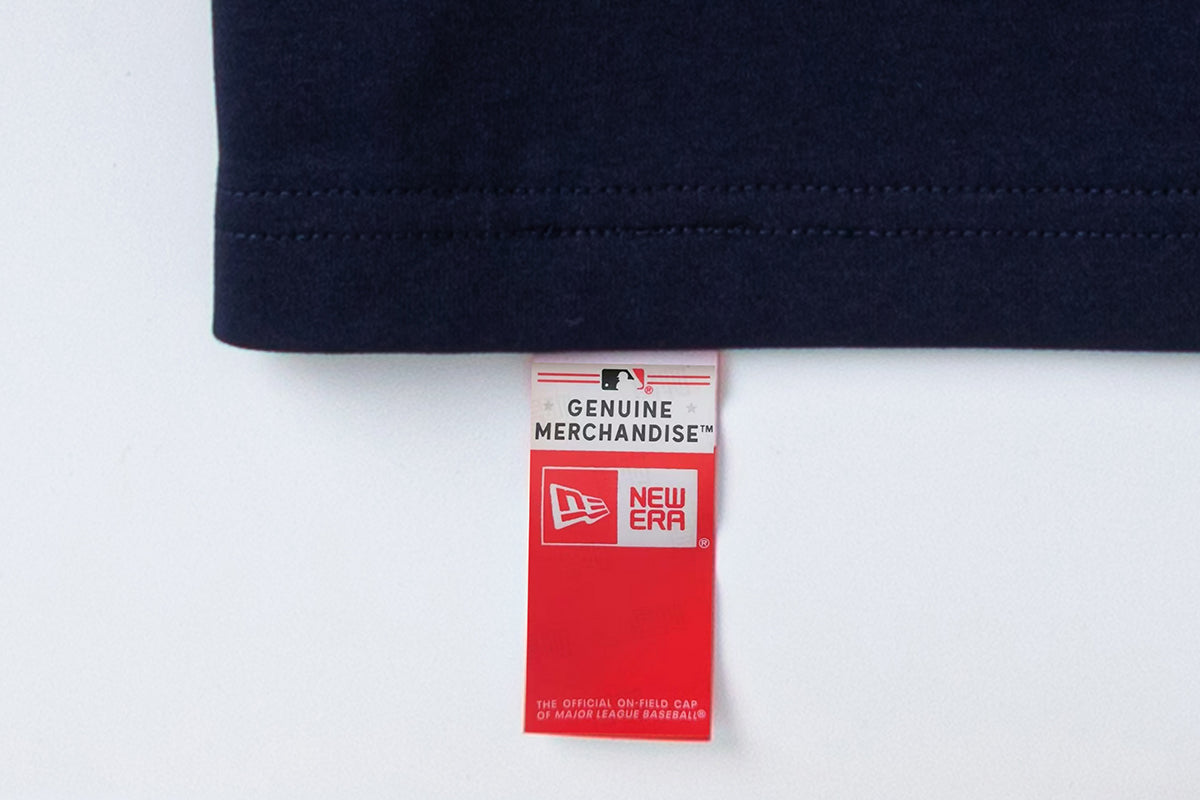 NY Yankees × New Era Outline Logo T-Shirt