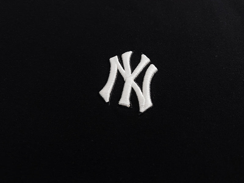 NY Yankees Paisley Box Logo T-Shirt